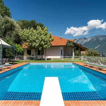 Aurora- Esclusiva Con Piscina E Splendida Vista *